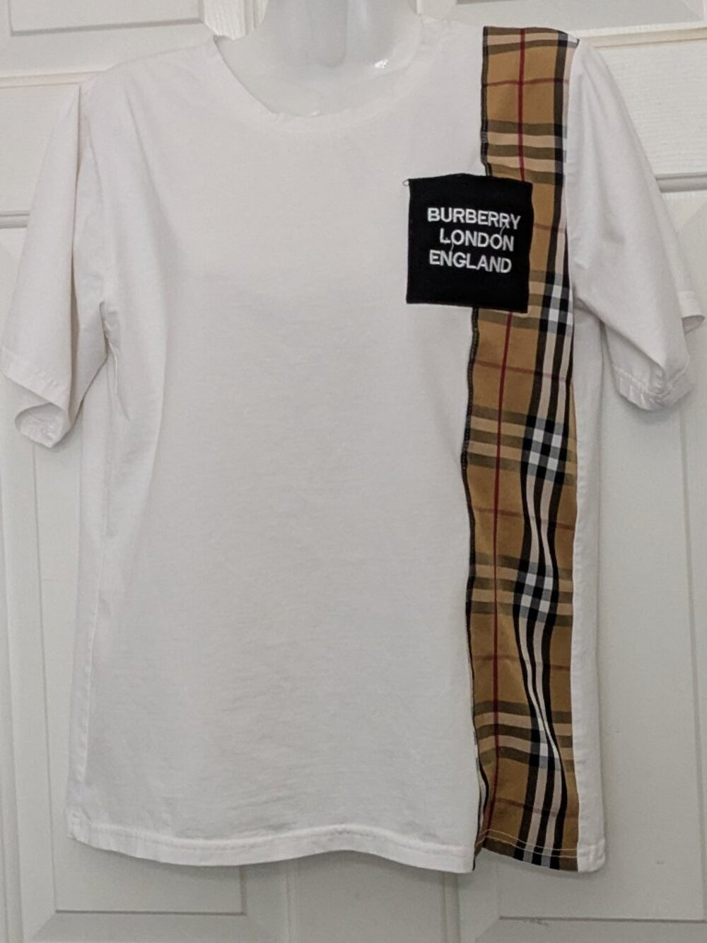 Burberry Short Sleeve White T-Shirt for Women's Check pocket Size M White